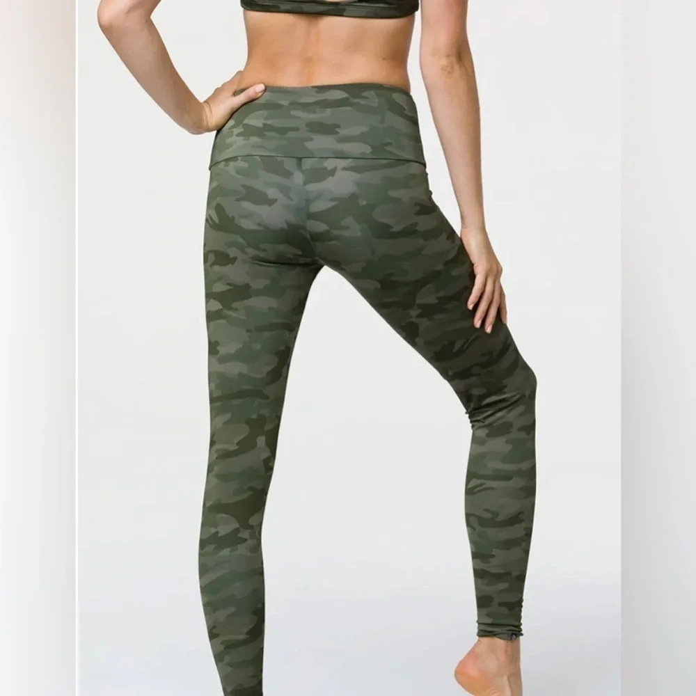 Onzie moss camo